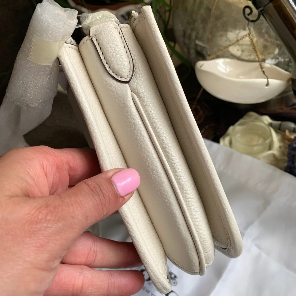 Authentic COACH 1941 Pebbled metallic gold leather 2 zip/Snap/Turnlock Crossbody - Picture 16 of 16